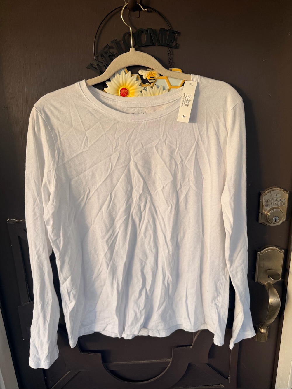 Time and Tru White Long-Sleeve Crewneck Tee